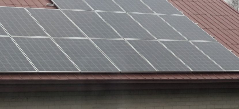solet saulės moduliai ant skardinio stogo maža kaina